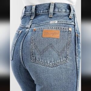 Wrangler Women's Wild West Deconstructed Jean 28x28